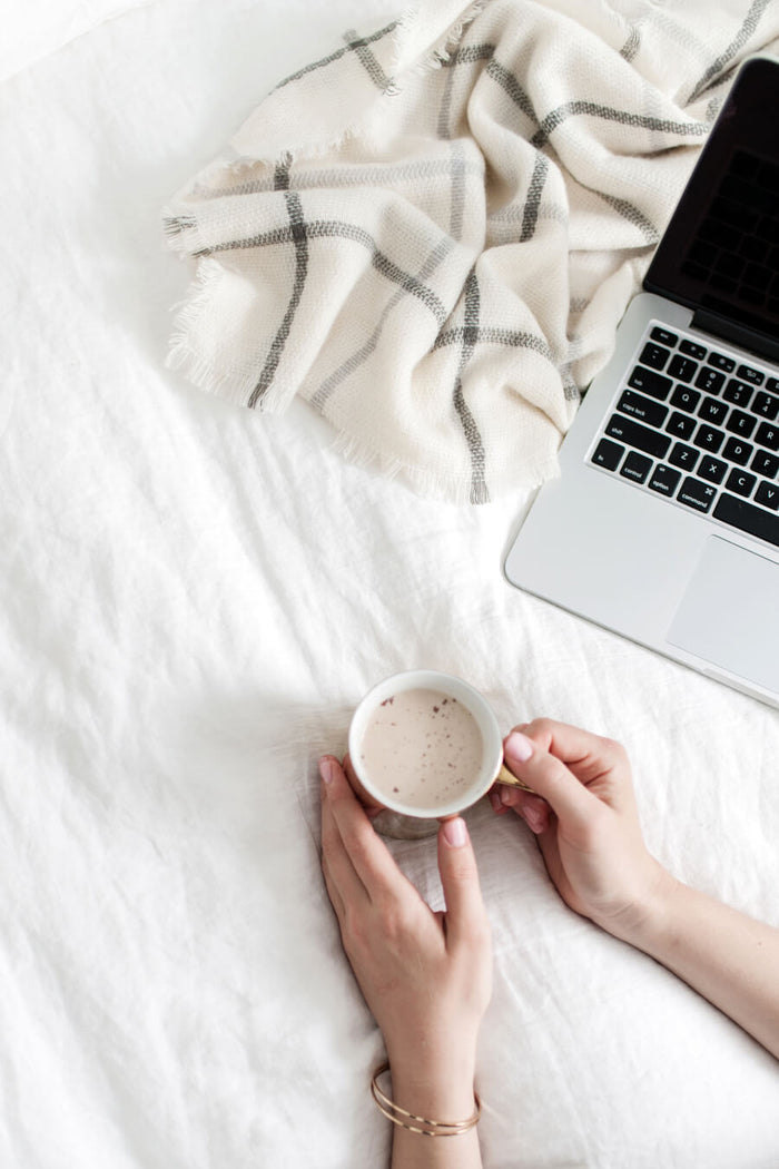 10 Gift Ideas for Homebodies (That they will actually love)