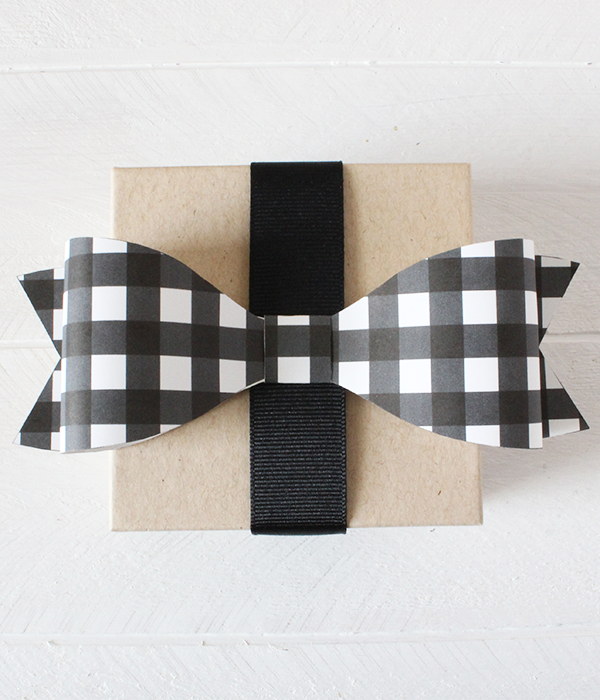 Free Printable Gingham Bow from @chicfetti