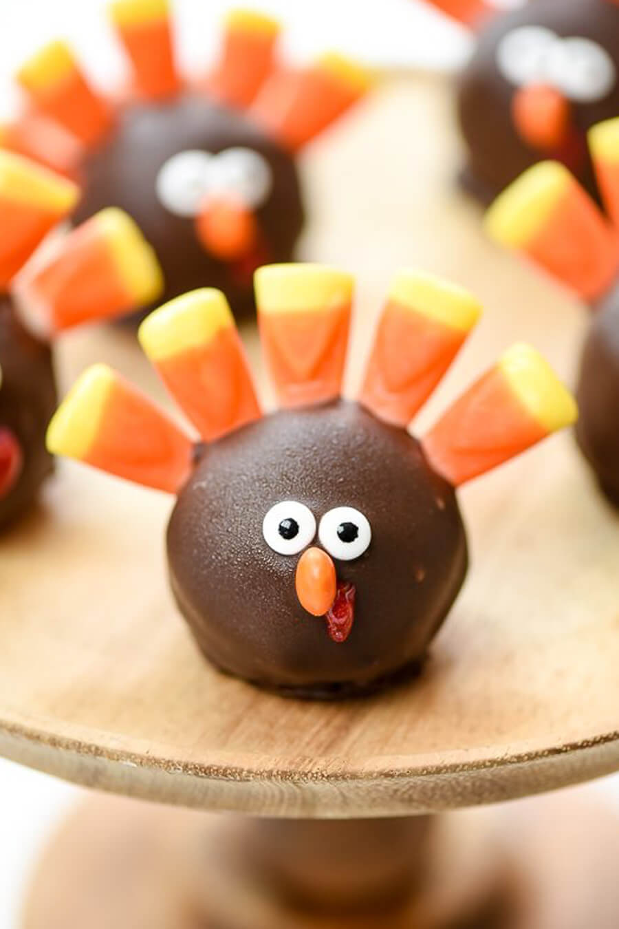 10 Cute Thanksgiving Desserts That Kids Will Love - Chicfetti